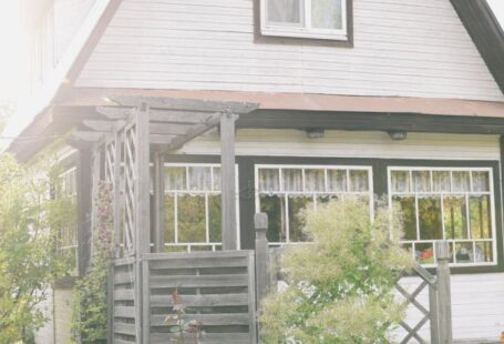 Seasonal Property Rentals - Exterior of cozy rural wooden cottage